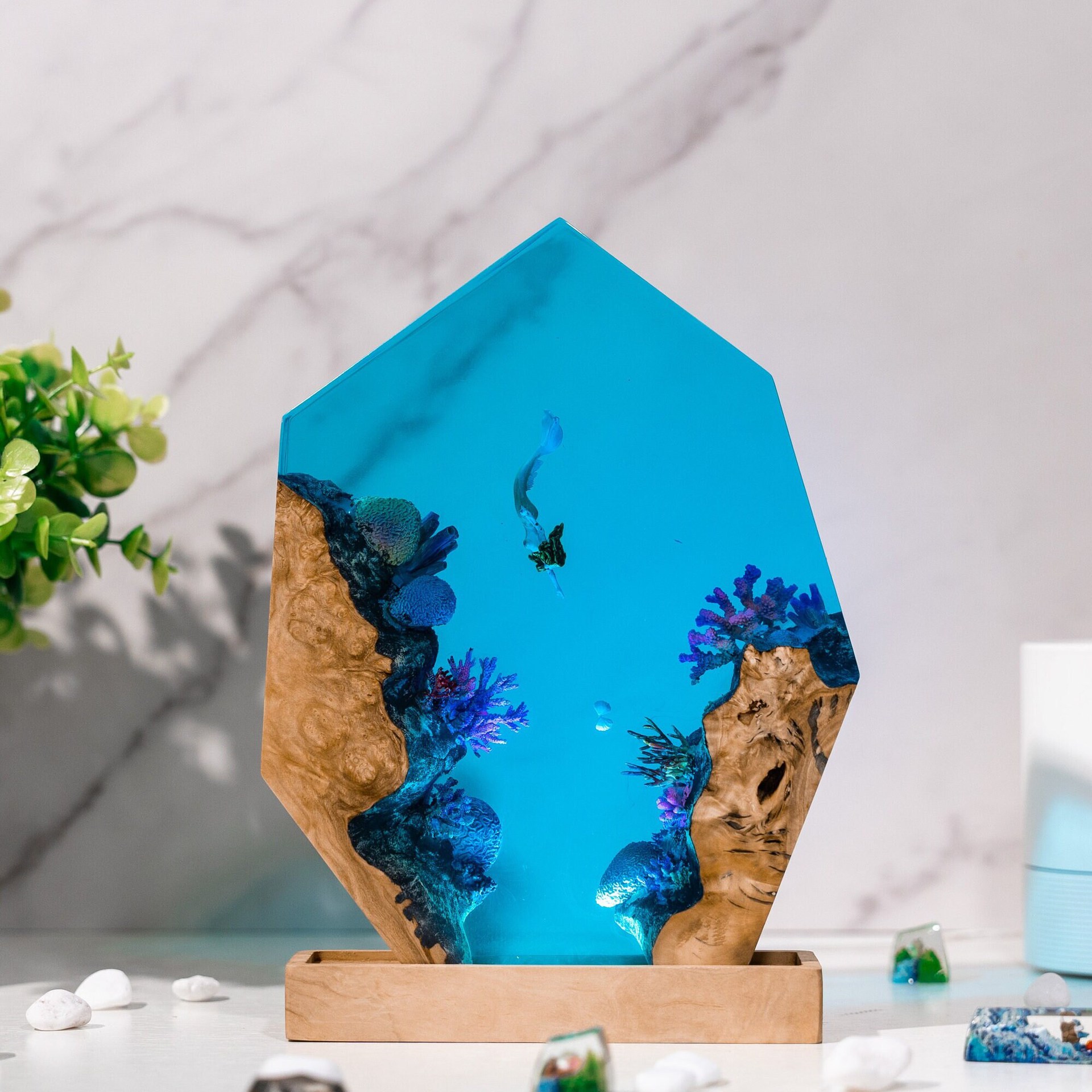 Customized Items Resin Table L - Lighting World Decor 评论和价格