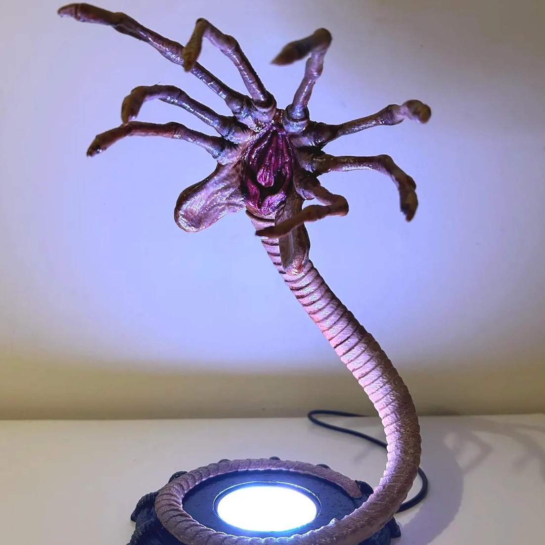 Alien Facehugger Lamp Nightlig - Home Lighting And Decor 评论和价格