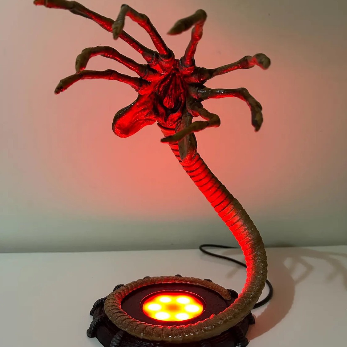 Alien Facehugger Lamp Nightlig - Home Lighting And Decor 评论和价格