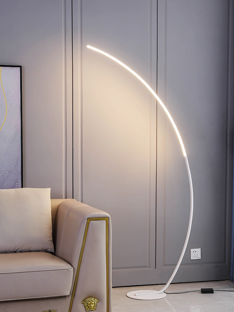 Nordic LED Corner Light  Floor - Floor Lamp Tripod 评论和价格